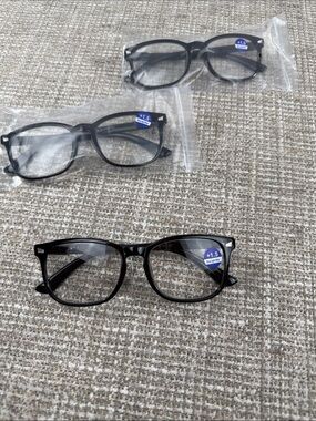 Black frame Reading Glasses +1.5 Strength